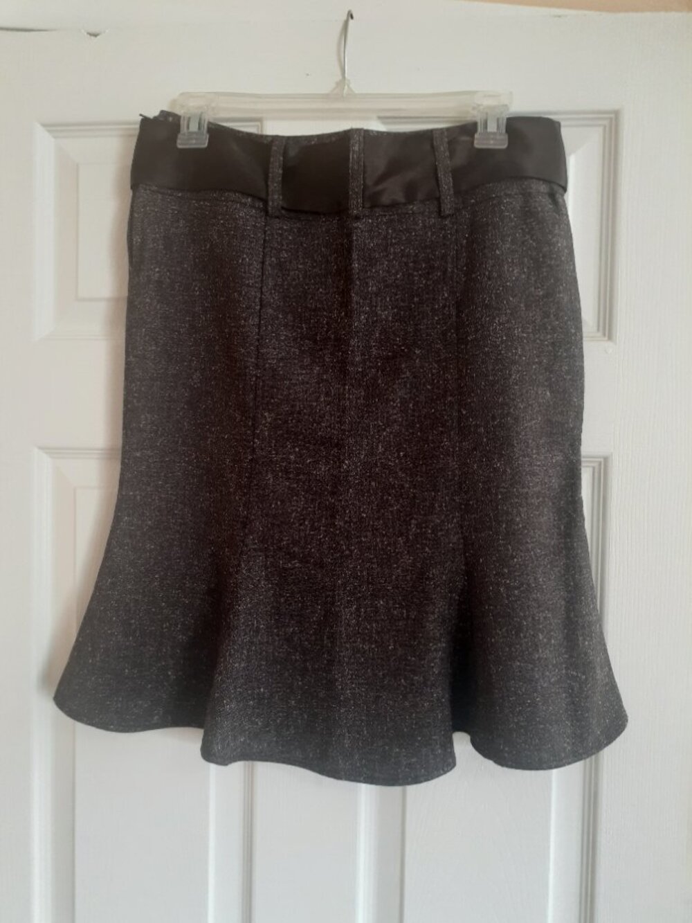 Charlotte Russe stylish skirt with a silky belt size S nwot